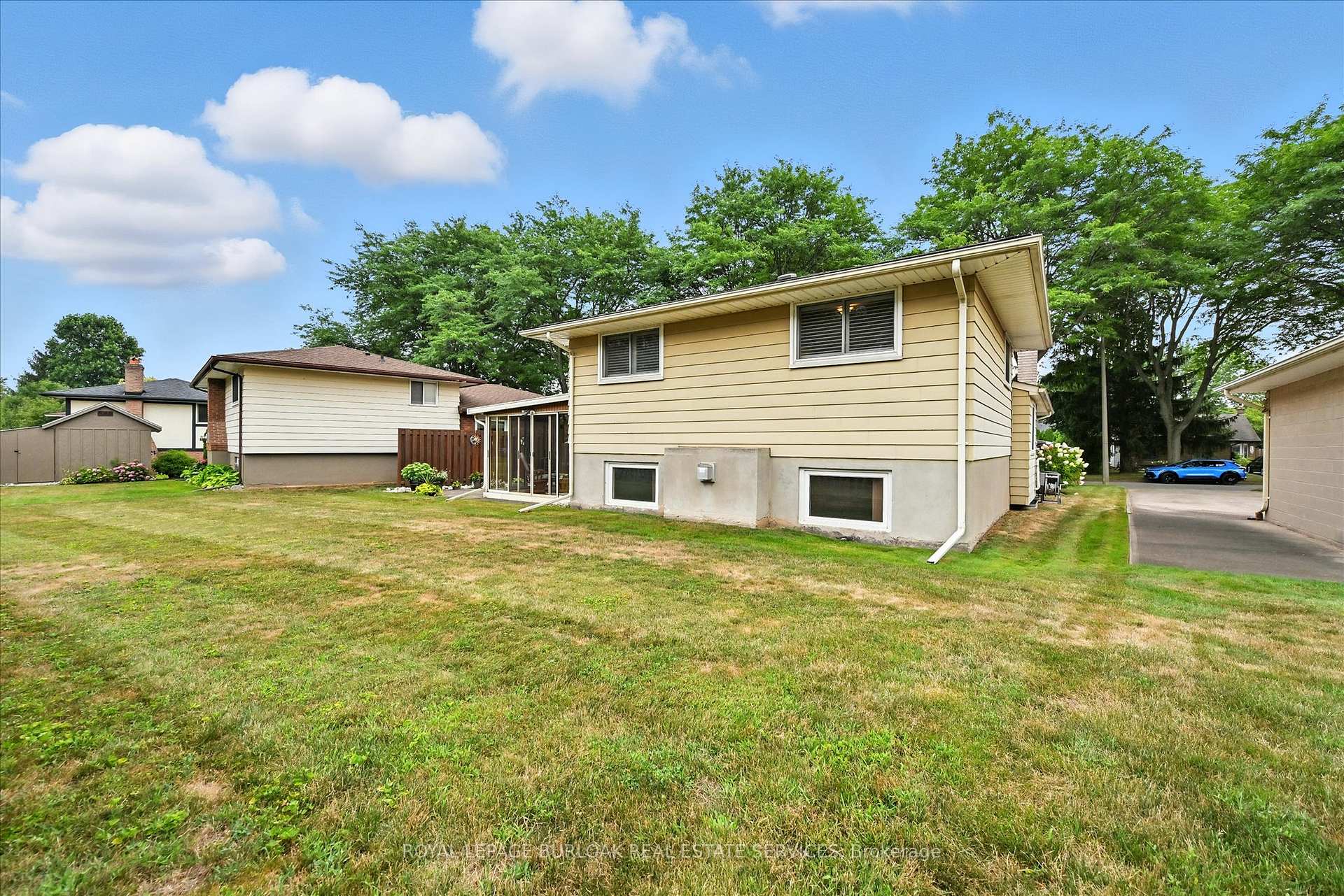 Photo 37 of 5937 Saint Anthony Crescent, Niagara Falls, Church's Lane — HOMEH