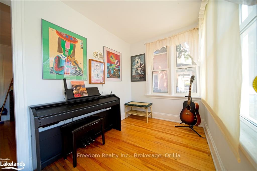 Photo 9 of 86 Neywash Street, Orillia — HOMEH