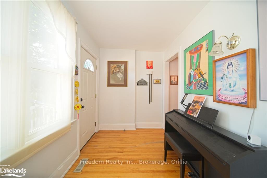Photo 10 of 86 Neywash Street, Orillia — HOMEH