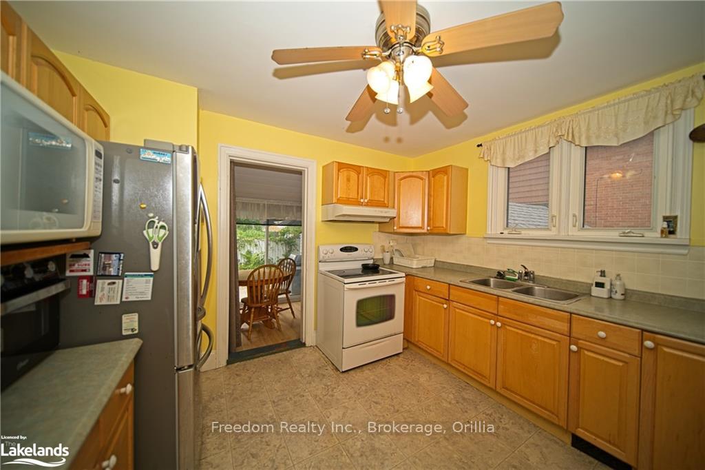 Photo 13 of 86 Neywash Street, Orillia — HOMEH