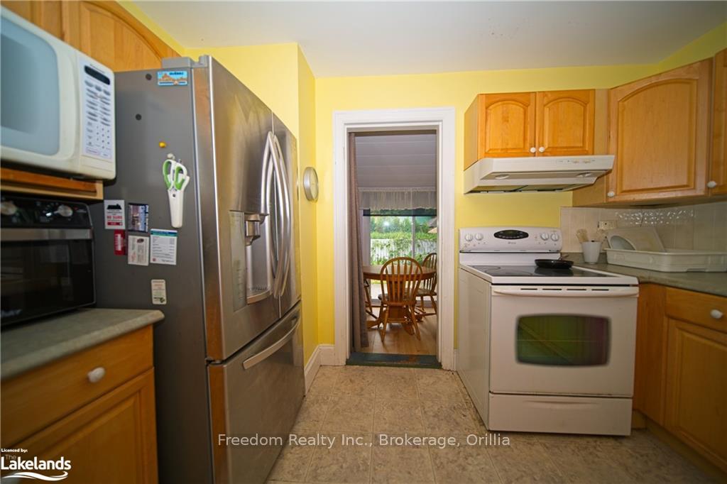 Photo 17 of 86 Neywash Street, Orillia — HOMEH