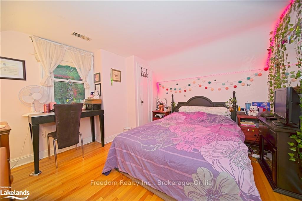 Photo 32 of 86 Neywash Street, Orillia — HOMEH