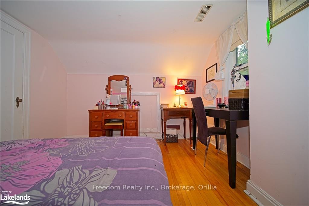 Photo 33 of 86 Neywash Street, Orillia — HOMEH