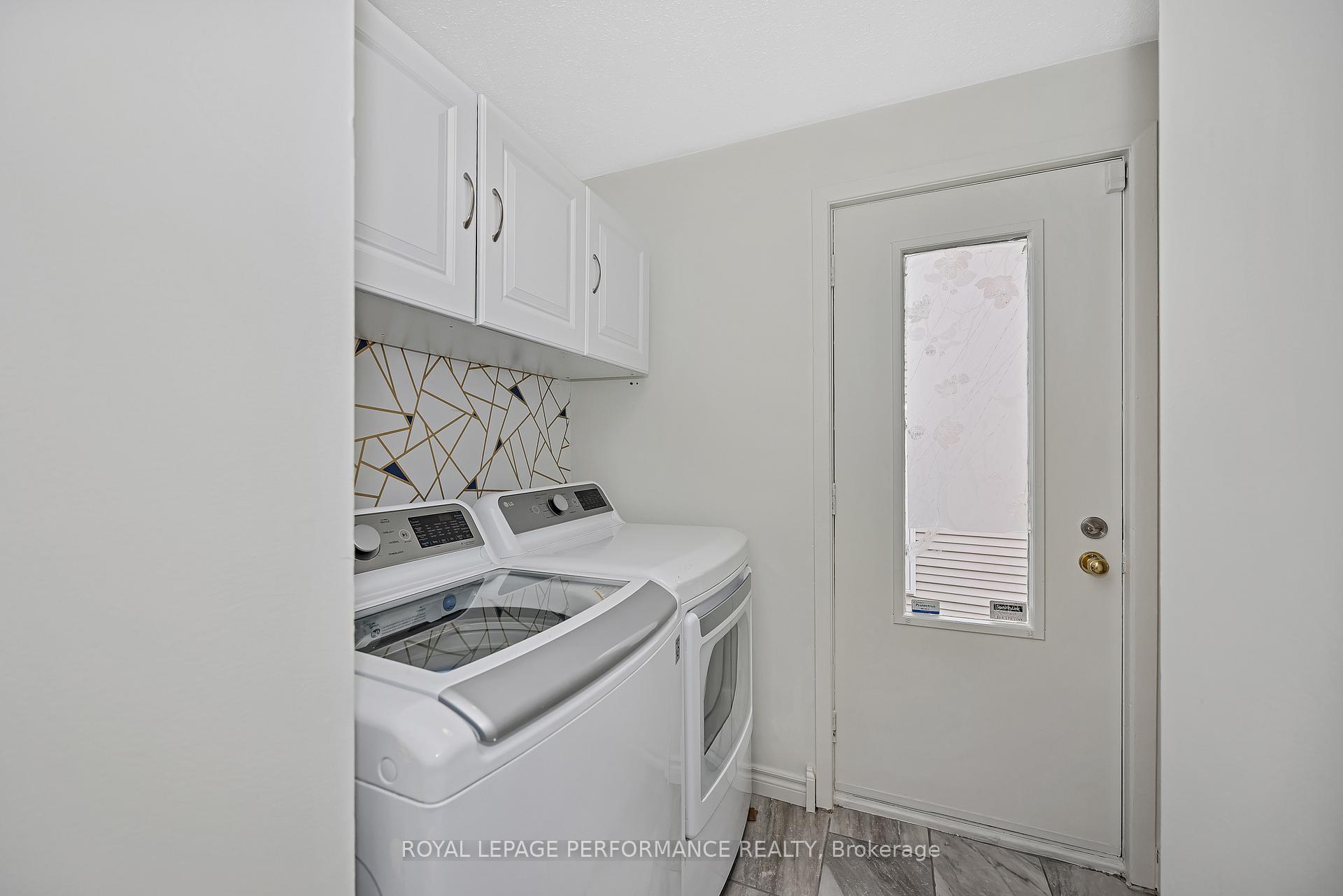 Photo 18 of 461 Duvernay Drive, Ottawa, Queenswood Heights South — HOMEH