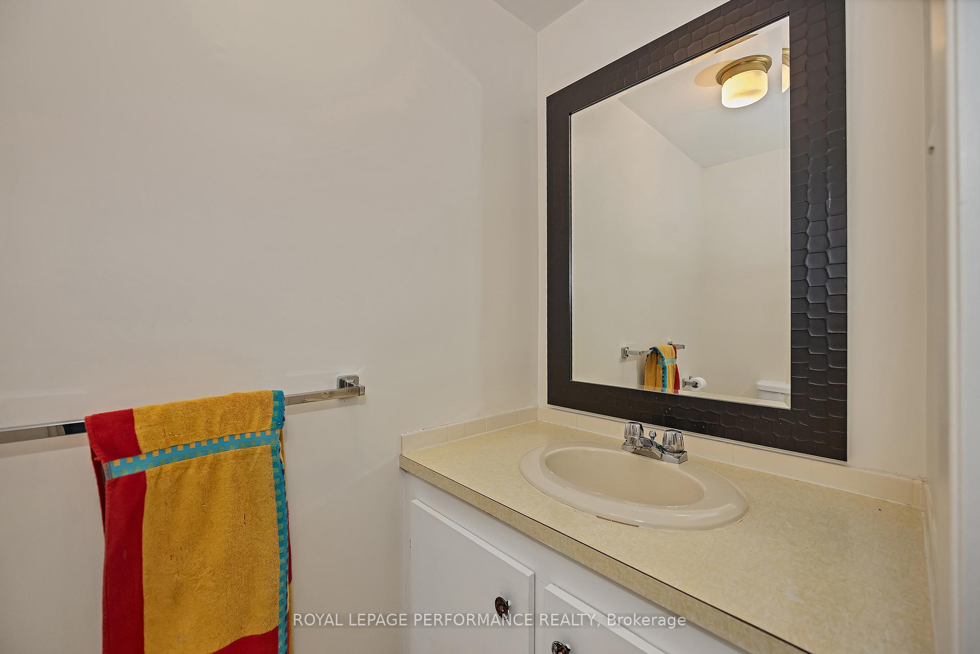 Photo 28 of 461 Duvernay Drive, Ottawa, Queenswood Heights South — HOMEH
