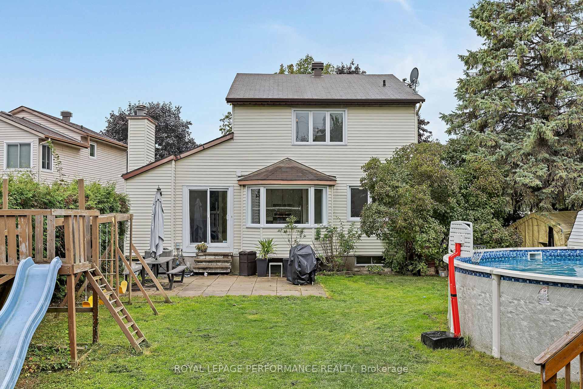Photo 32 of 461 Duvernay Drive, Ottawa, Queenswood Heights South — HOMEH