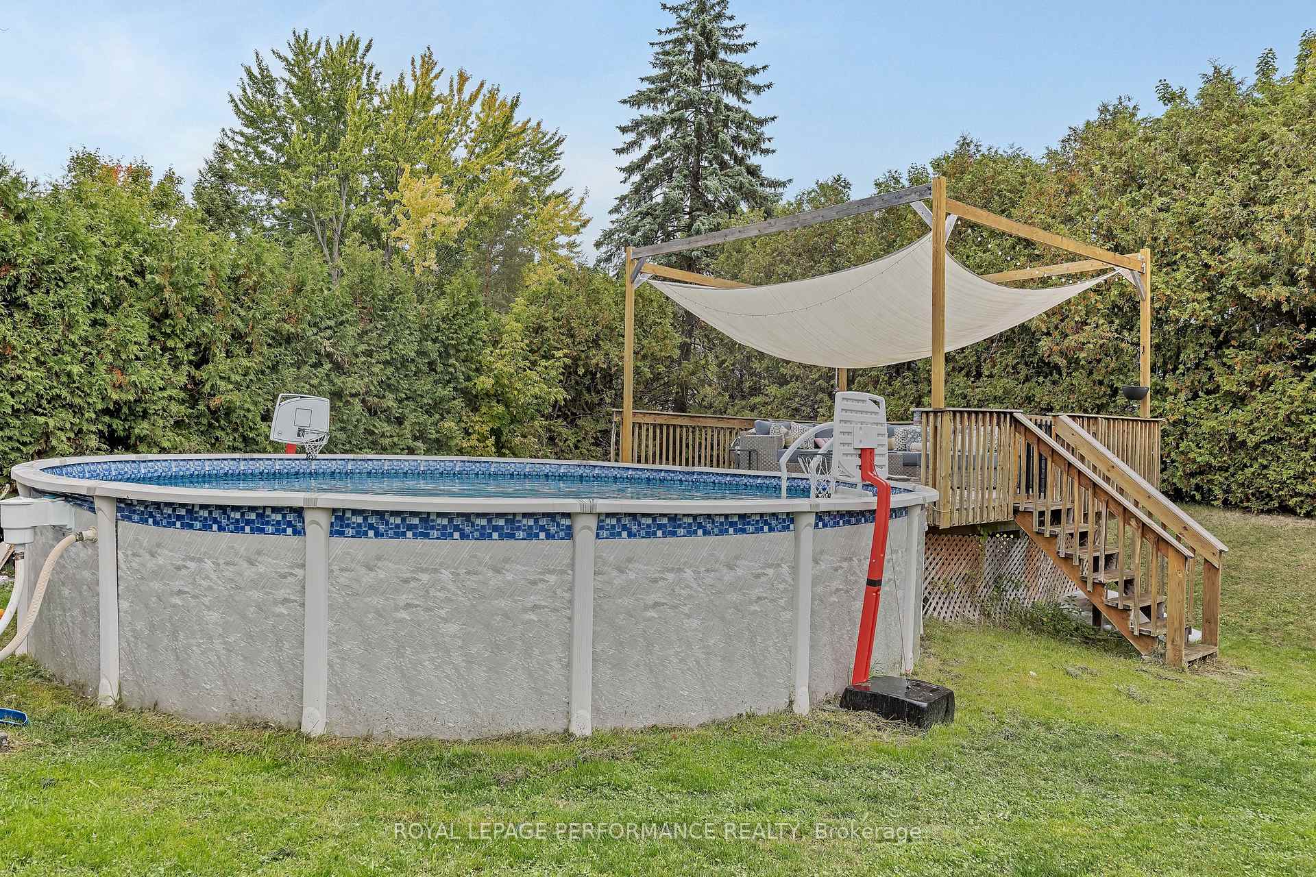 Photo 34 of 461 Duvernay Drive, Ottawa, Queenswood Heights South — HOMEH