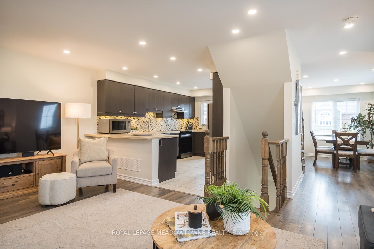 Photo 4 of 621 Laking Terrace, Milton, Clarke — HOMEH