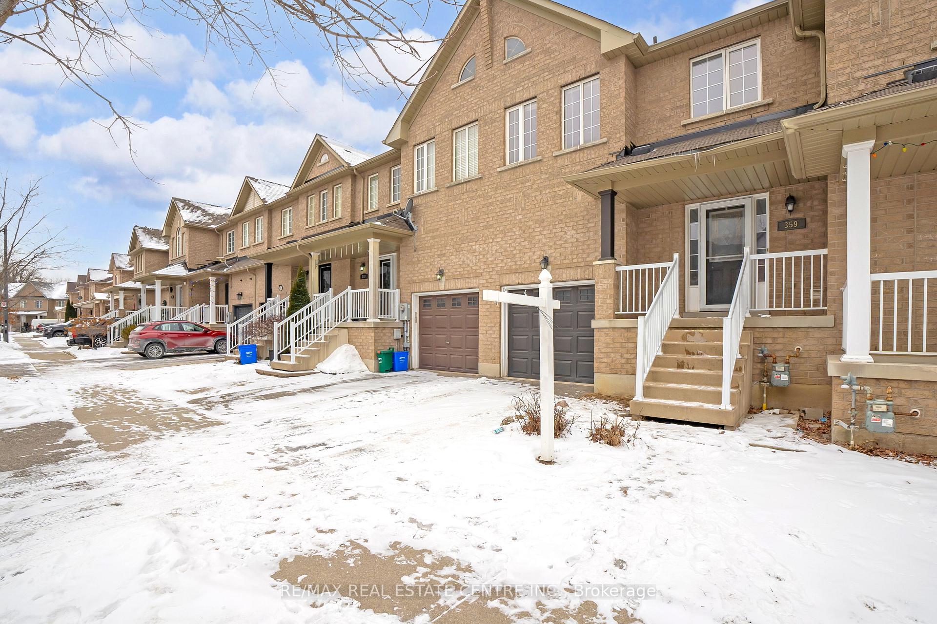 Front of 359 Bussel Crescent