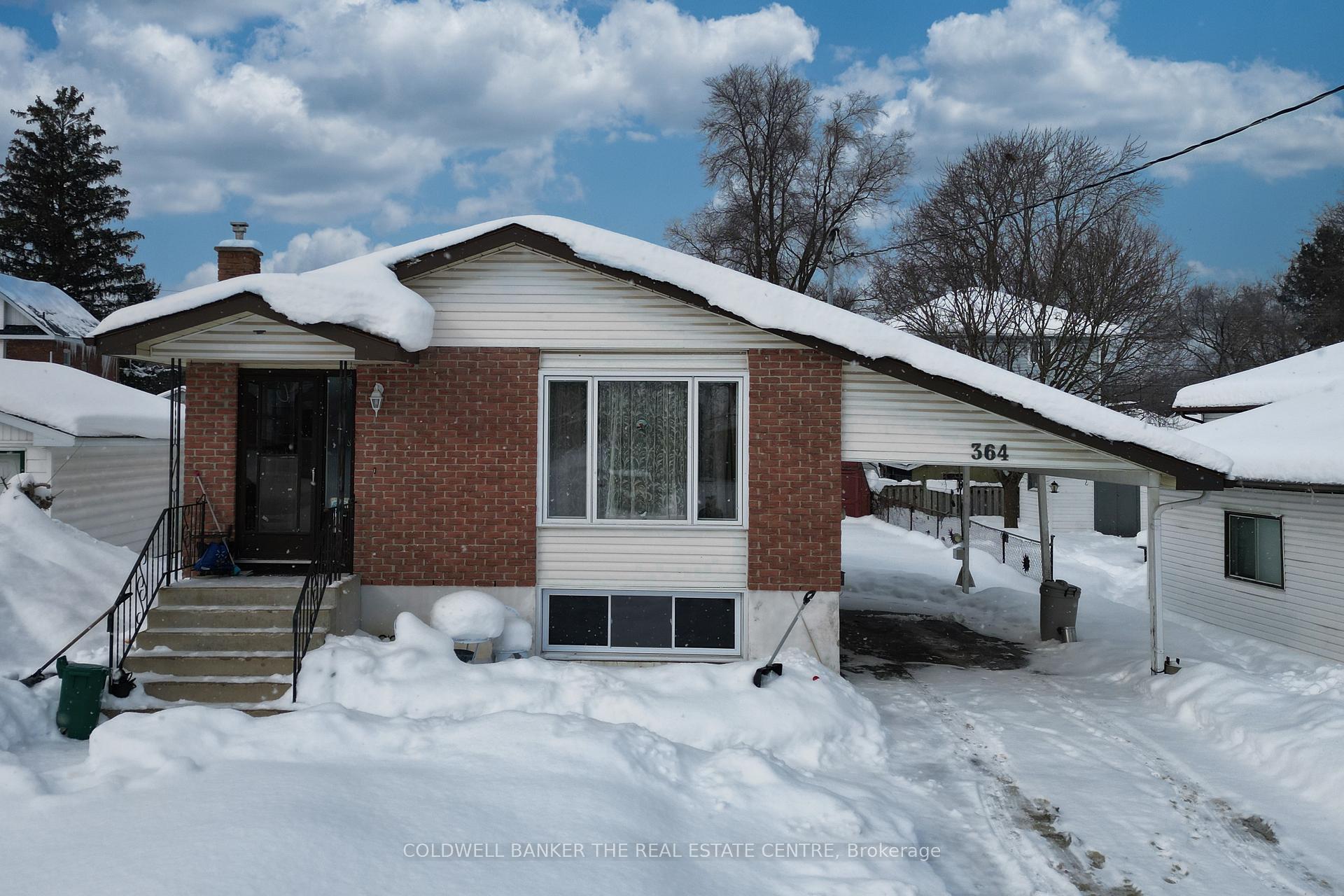 Front of 364 Mississaga Street W