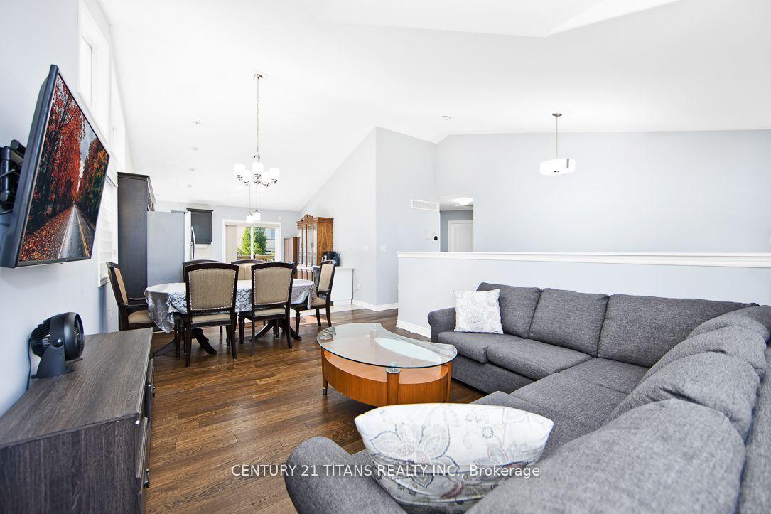 Photo 6 of 6342 Sam Iorfida Drive, Niagara Falls, Oldfield — HOMEH