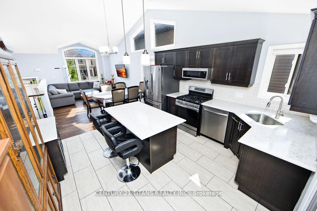 Photo 8 of 6342 Sam Iorfida Drive, Niagara Falls, Oldfield — HOMEH