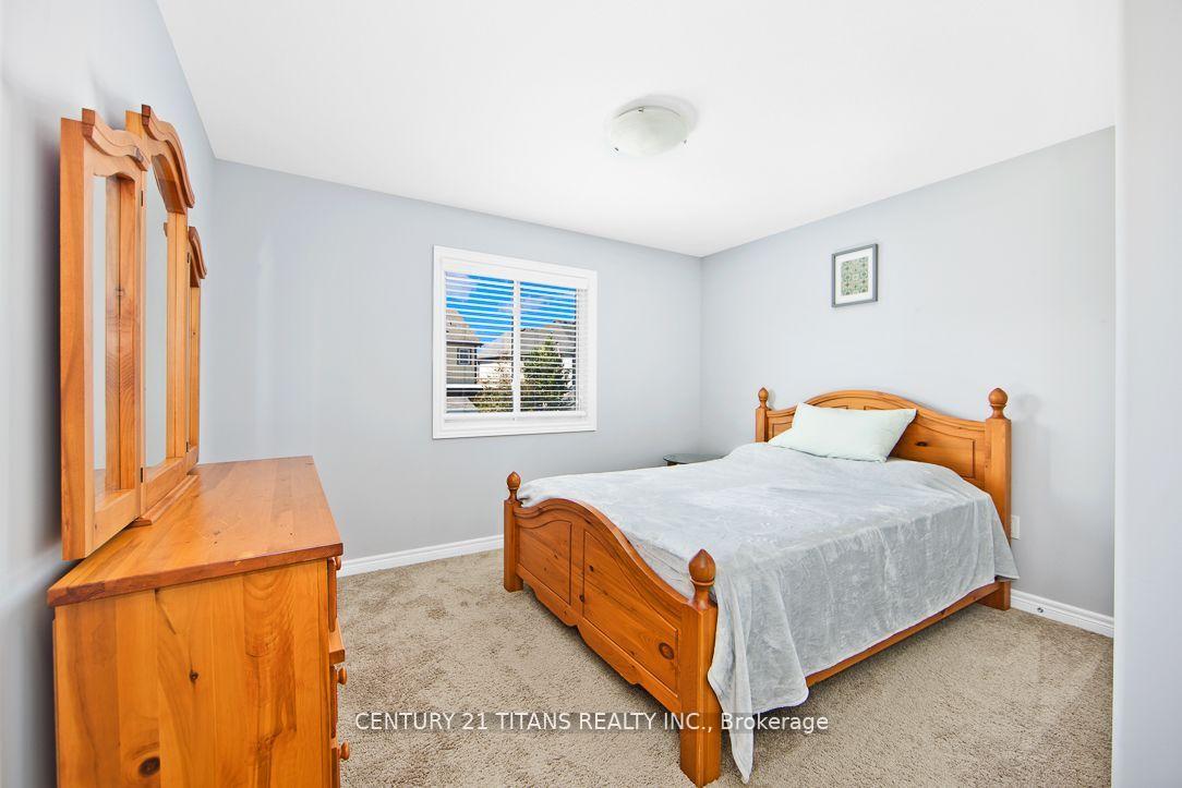 Photo 13 of 6342 Sam Iorfida Drive, Niagara Falls, Oldfield — HOMEH