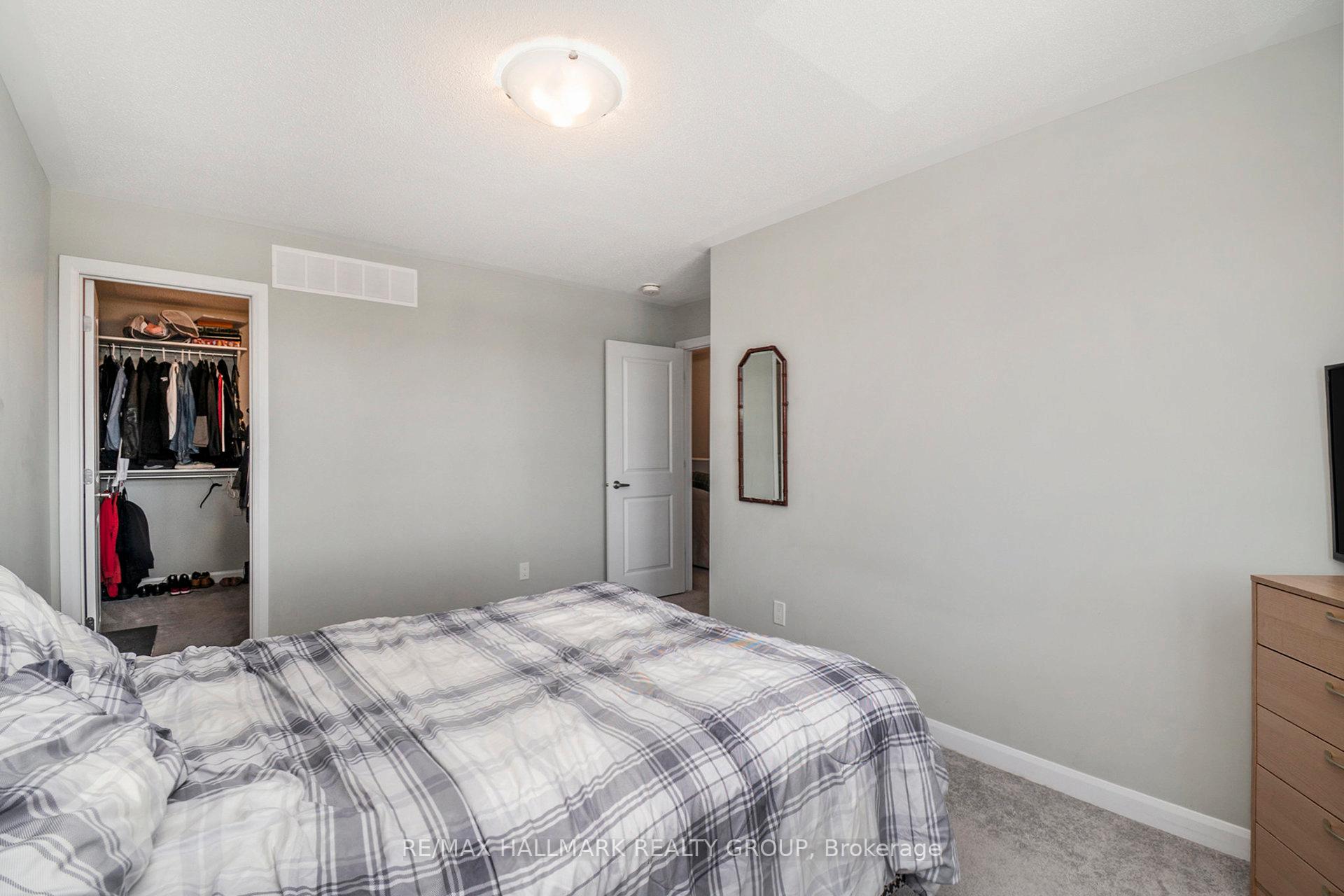 Photo 15 of 328 Shepperton Street, Ottawa, Avalon East — HOMEH