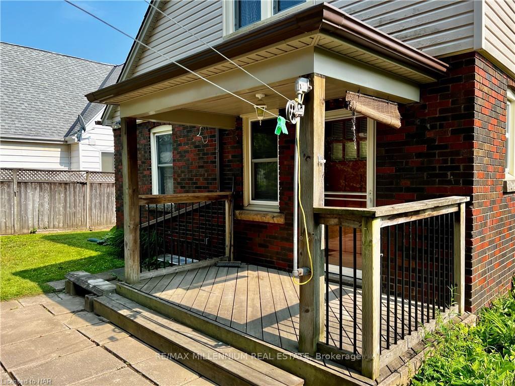 Photo 4 of 6447 Barker Street, Niagara Falls, Dorchester — HOMEH