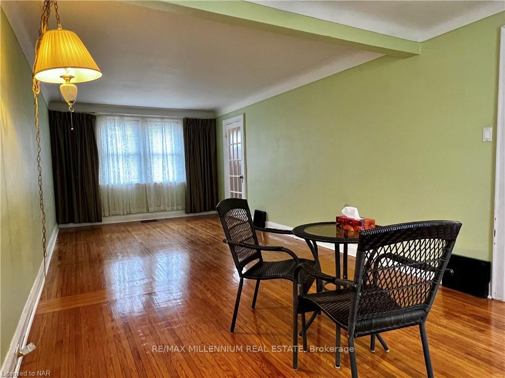 Photo 12 of 6447 Barker Street, Niagara Falls, Dorchester — HOMEH