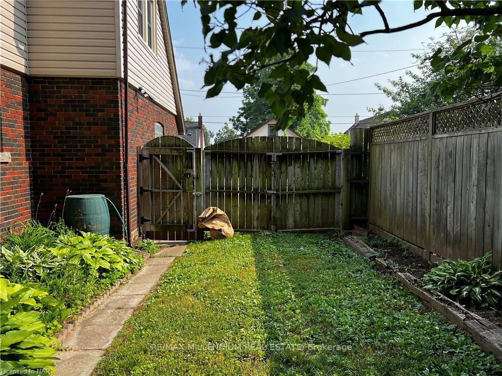Photo 28 of 6447 Barker Street, Niagara Falls, Dorchester — HOMEH