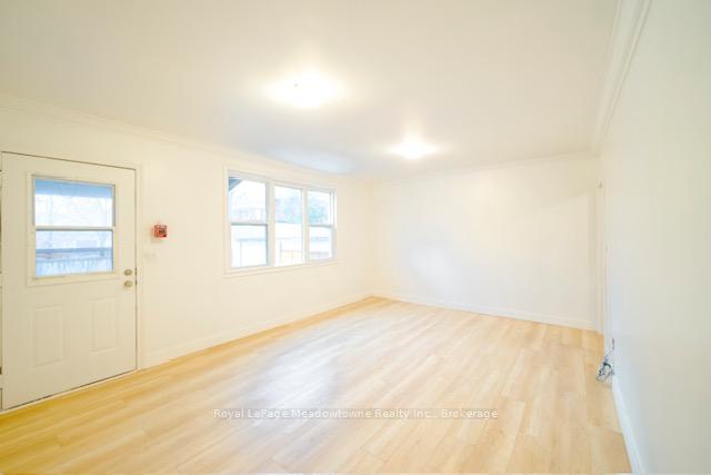 Photo 3 of Unit 4, 358 Main Street E, Milton, Old Milton — HOMEH