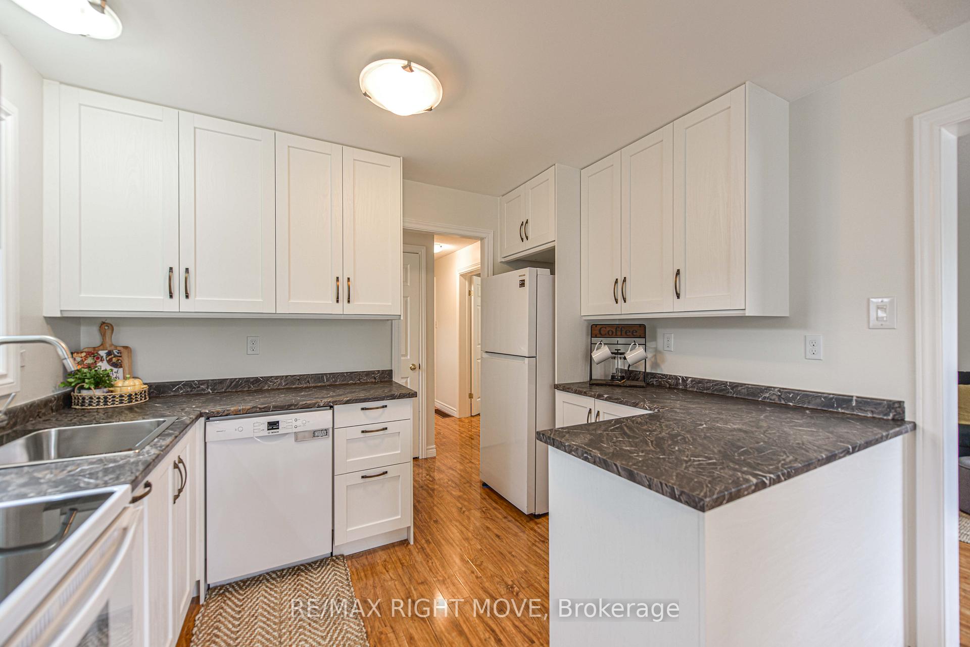 Photo 11 of 445 Mooney Crescent, Orillia — HOMEH