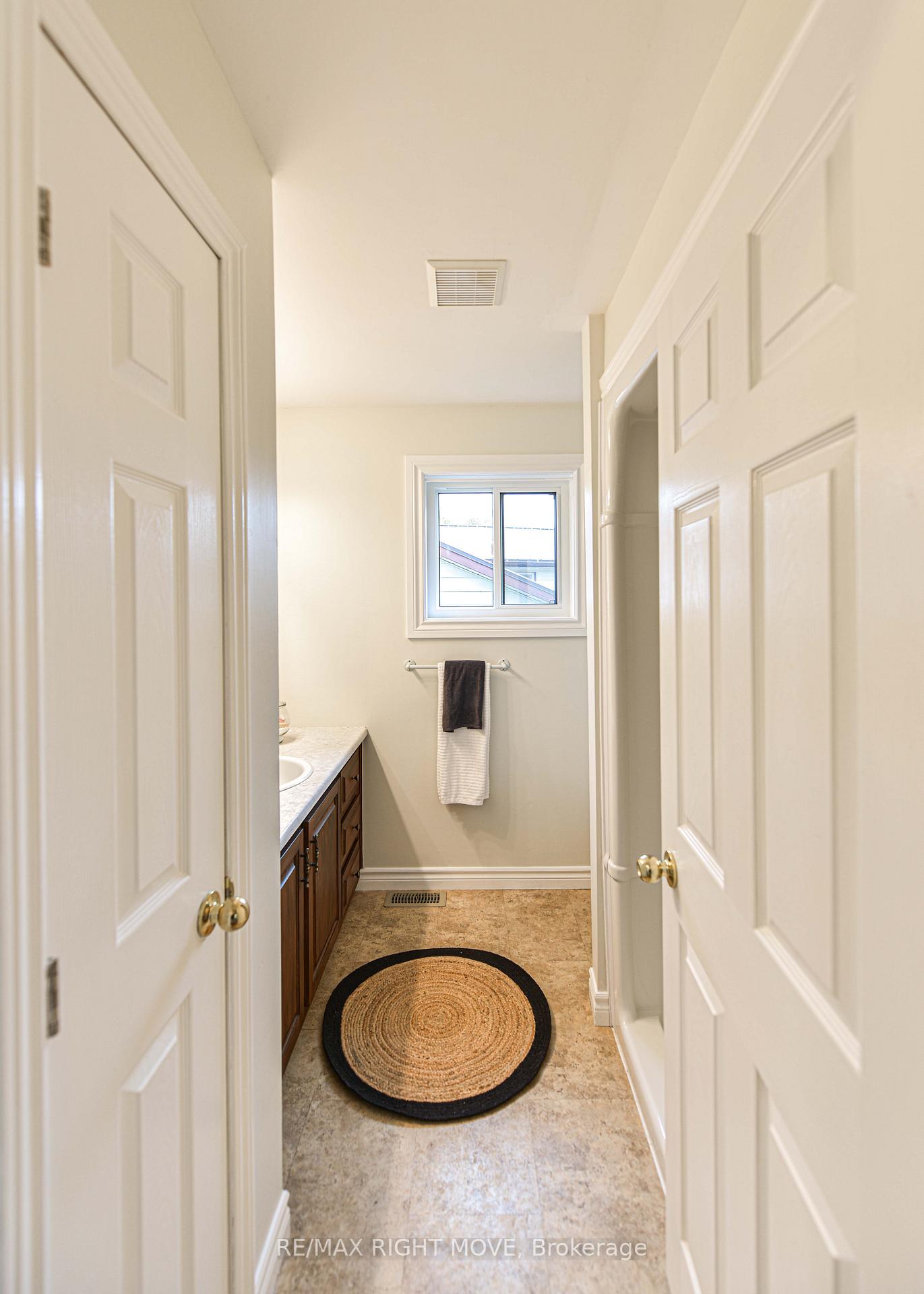 Photo 13 of 445 Mooney Crescent, Orillia — HOMEH