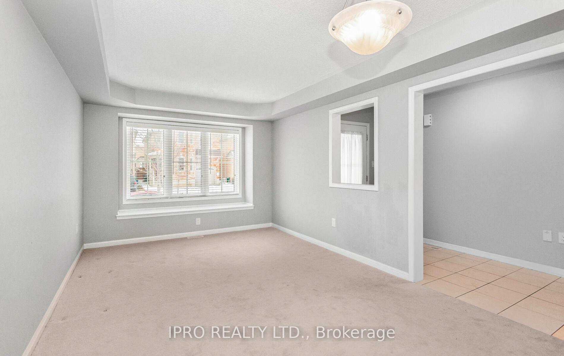 Photo 6 of 261 Gleave ( Upper Level) Terrace, Milton, Harrison — HOMEH