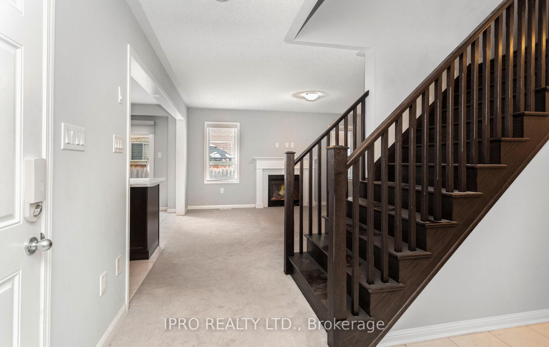 Photo 8 of 261 Gleave ( Upper Level) Terrace, Milton, Harrison — HOMEH