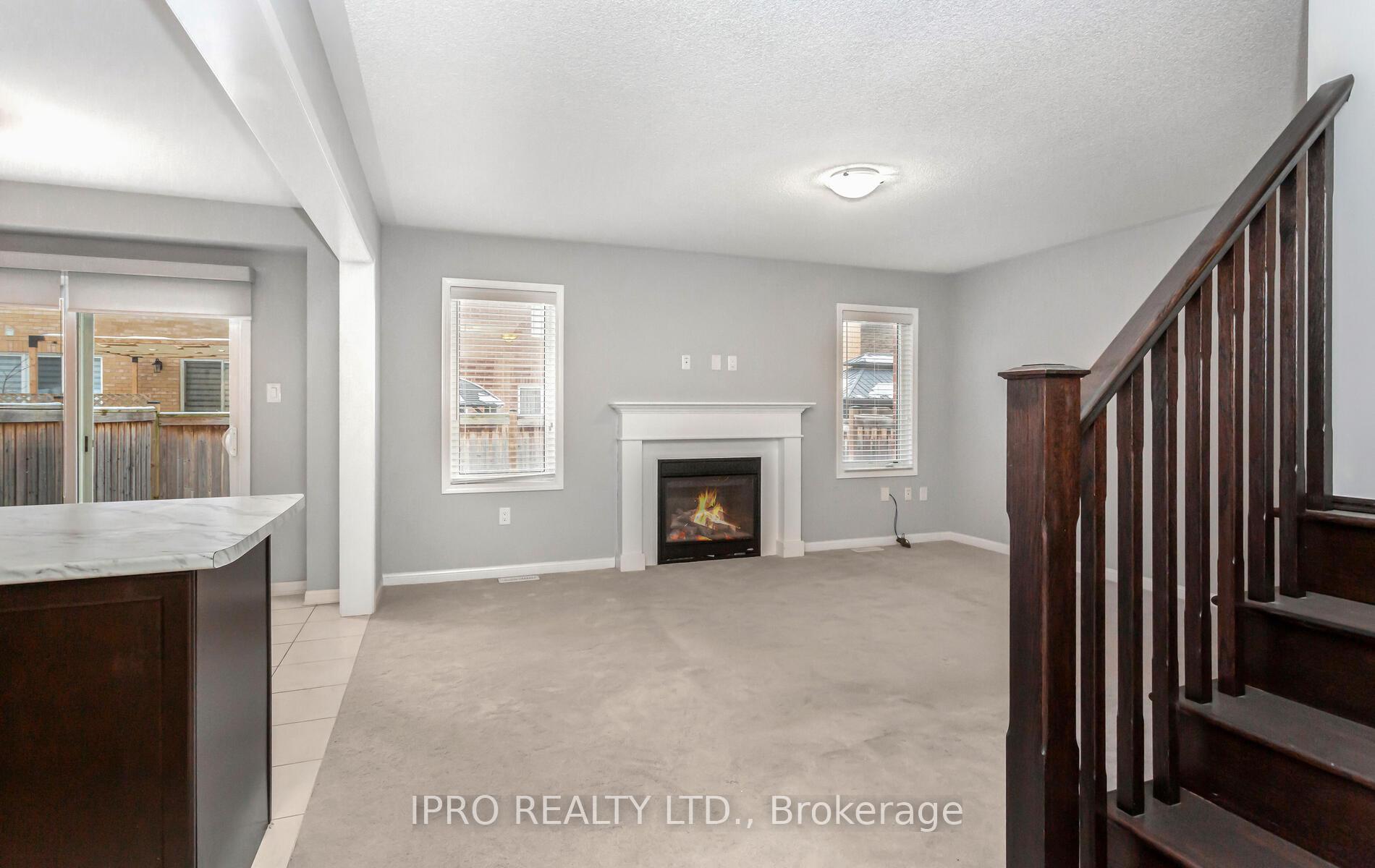 Photo 9 of 261 Gleave ( Upper Level) Terrace, Milton, Harrison — HOMEH