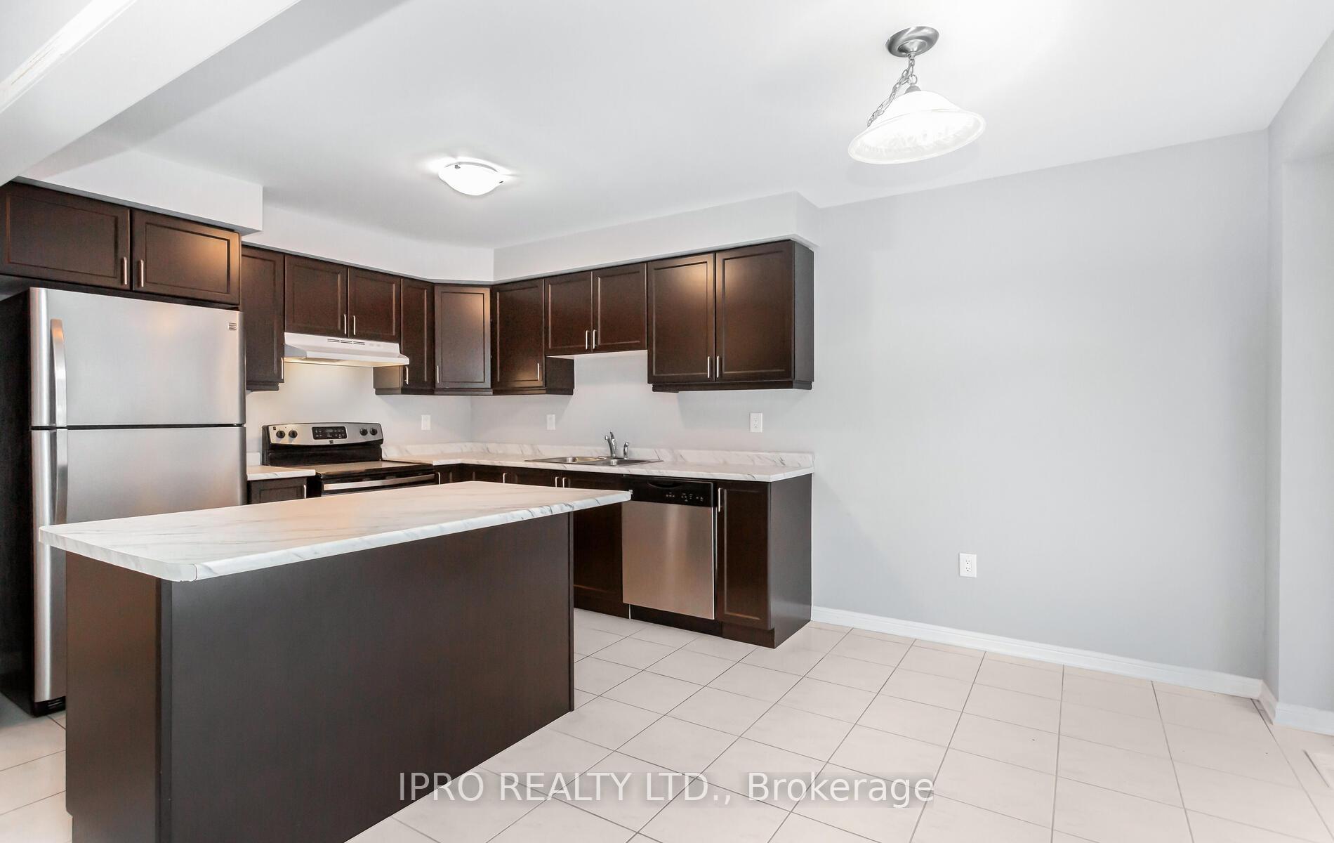 Photo 14 of 261 Gleave ( Upper Level) Terrace, Milton, Harrison — HOMEH