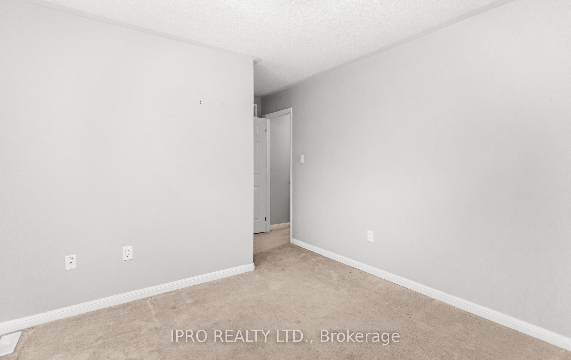 Photo 35 of 261 Gleave ( Upper Level) Terrace, Milton, Harrison — HOMEH