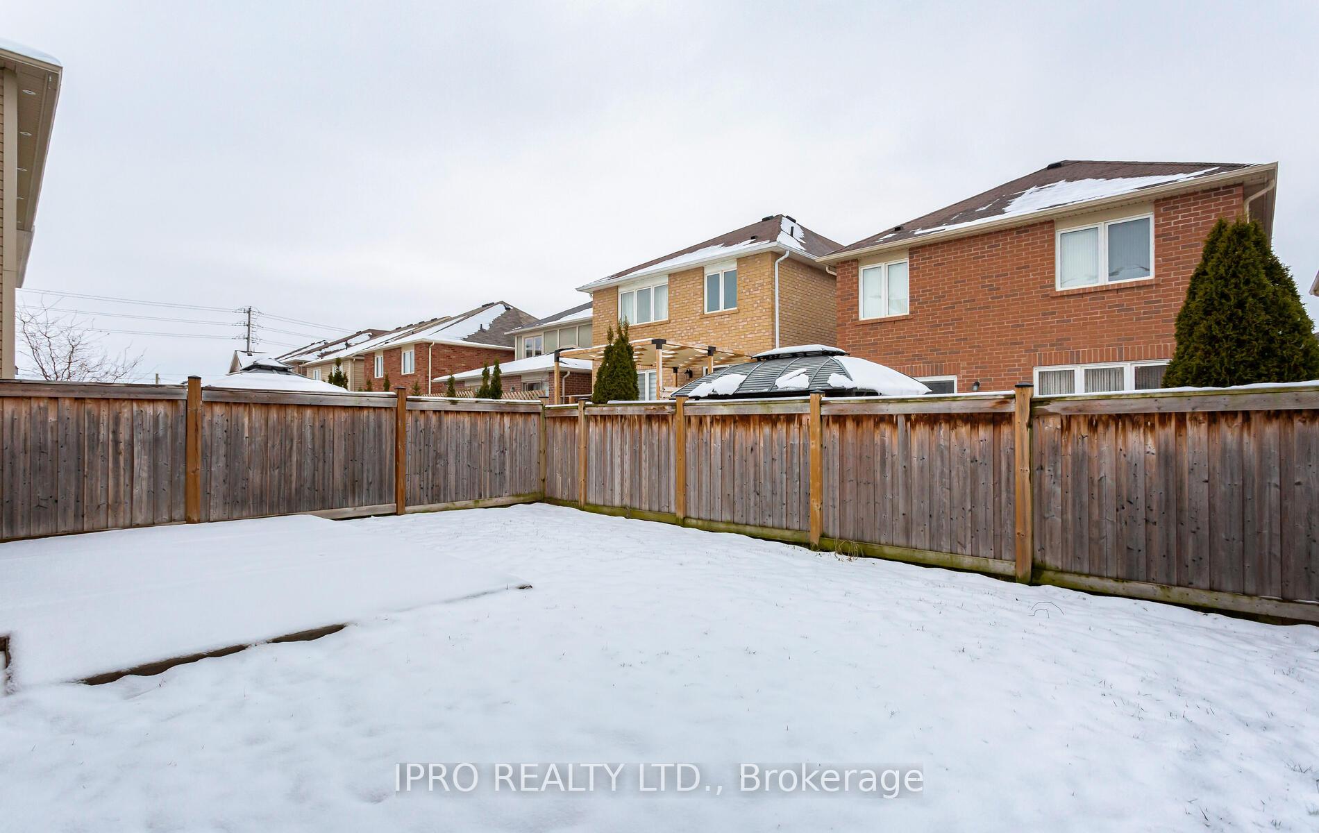 Photo 42 of 261 Gleave ( Upper Level) Terrace, Milton, Harrison — HOMEH