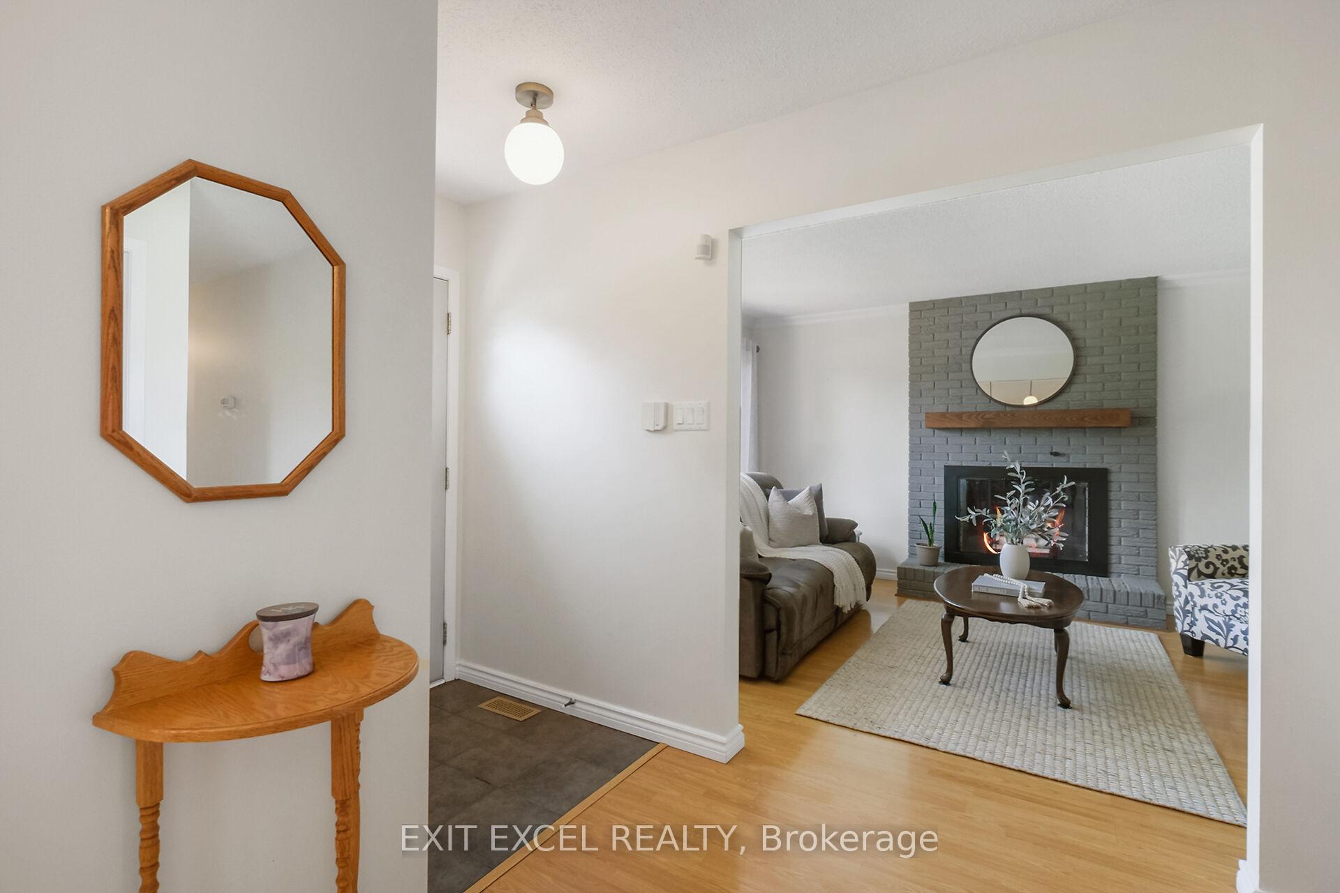 Photo 2 of 396 Roxdale Avenue, Ottawa, Bilberry Creek/Queenswood Heights — HOMEH