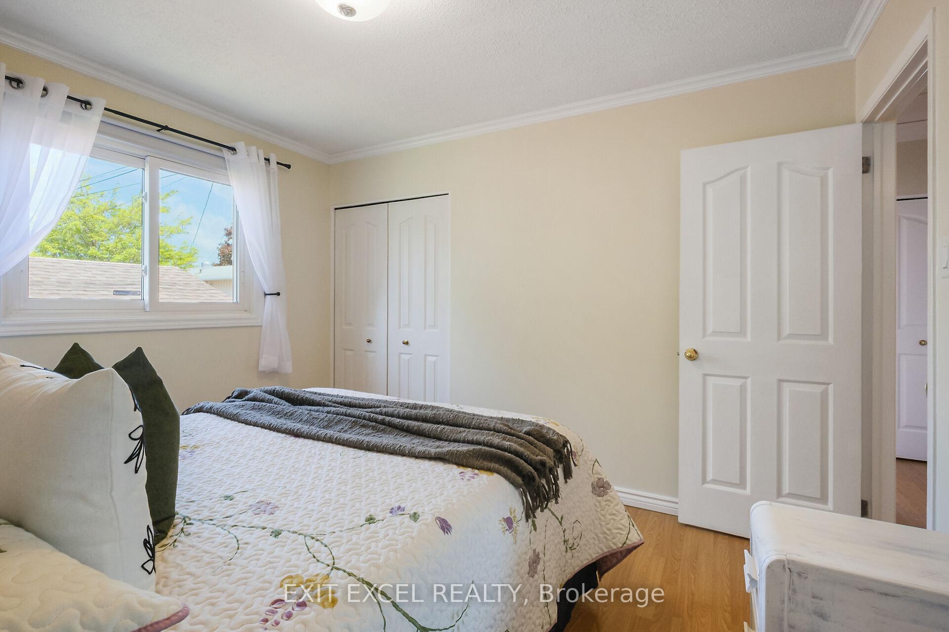 Photo 17 of 396 Roxdale Avenue, Ottawa, Bilberry Creek/Queenswood Heights — HOMEH