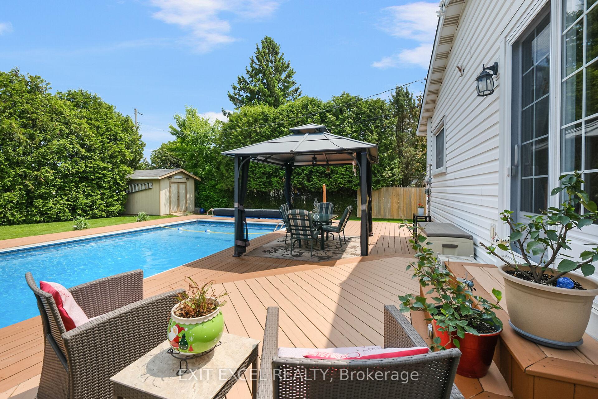 Photo 31 of 396 Roxdale Avenue, Ottawa, Bilberry Creek/Queenswood Heights — HOMEH