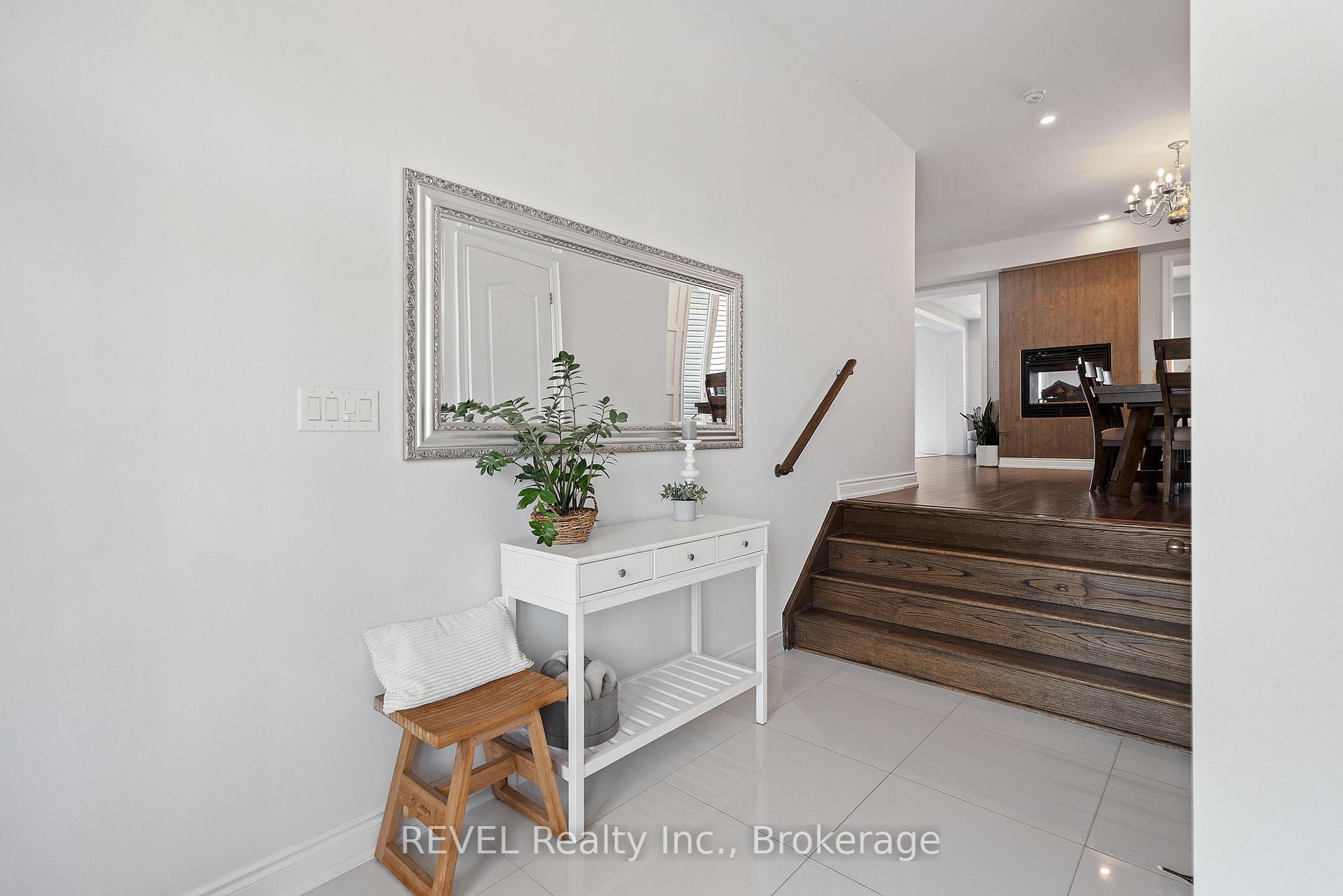 Photo 6 of 8531 Dogwood Crescent, Niagara Falls, Brown — HOMEH