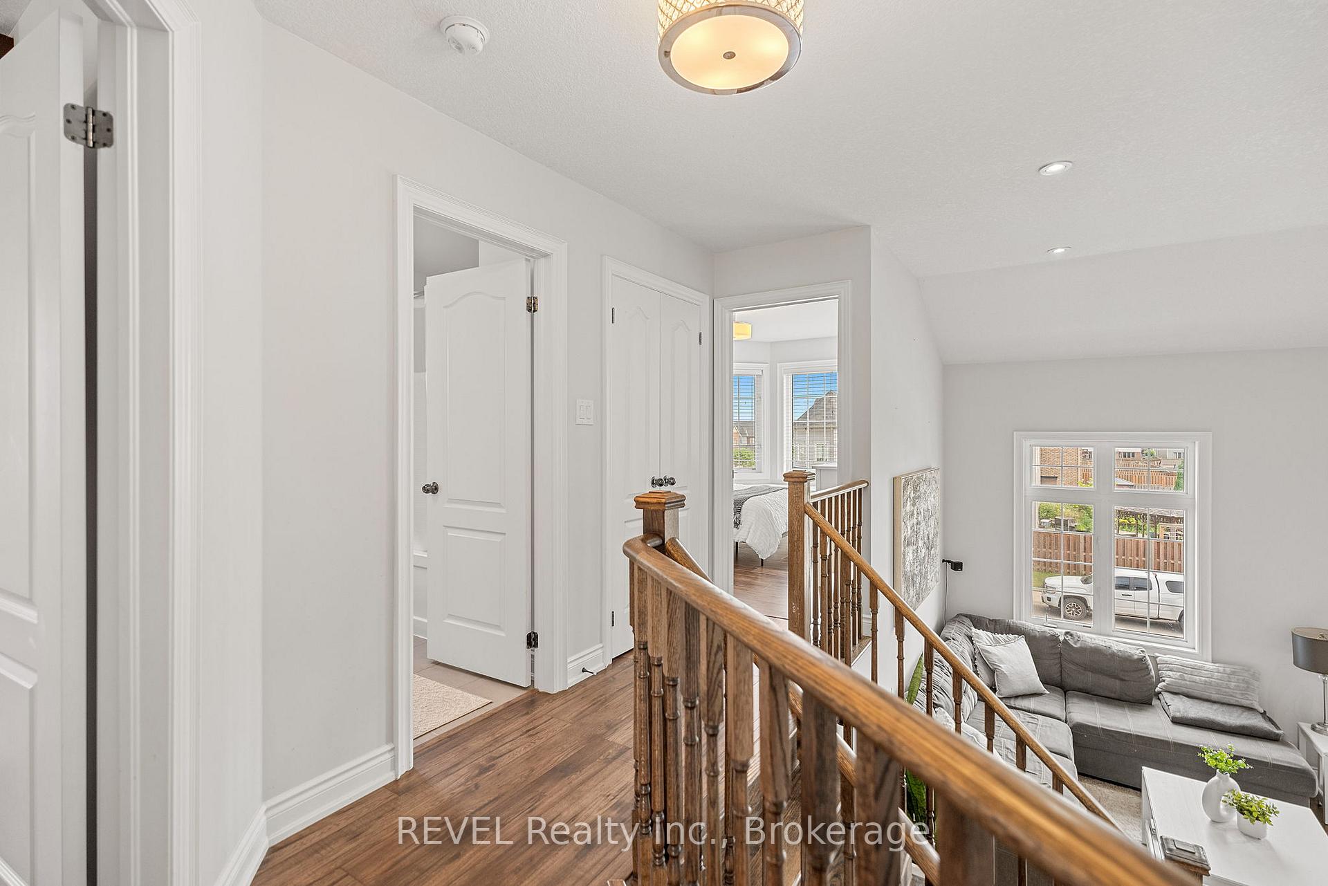 Photo 25 of 8531 Dogwood Crescent, Niagara Falls, Brown — HOMEH