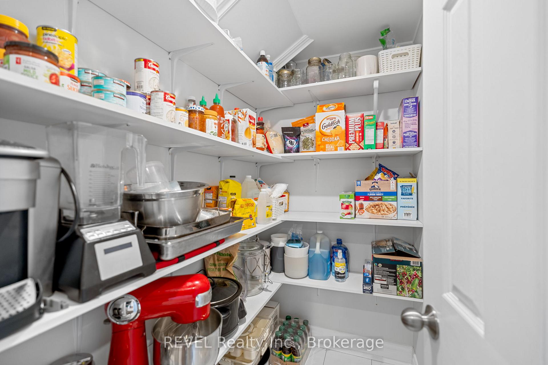 Photo 39 of 8531 Dogwood Crescent, Niagara Falls, Brown — HOMEH
