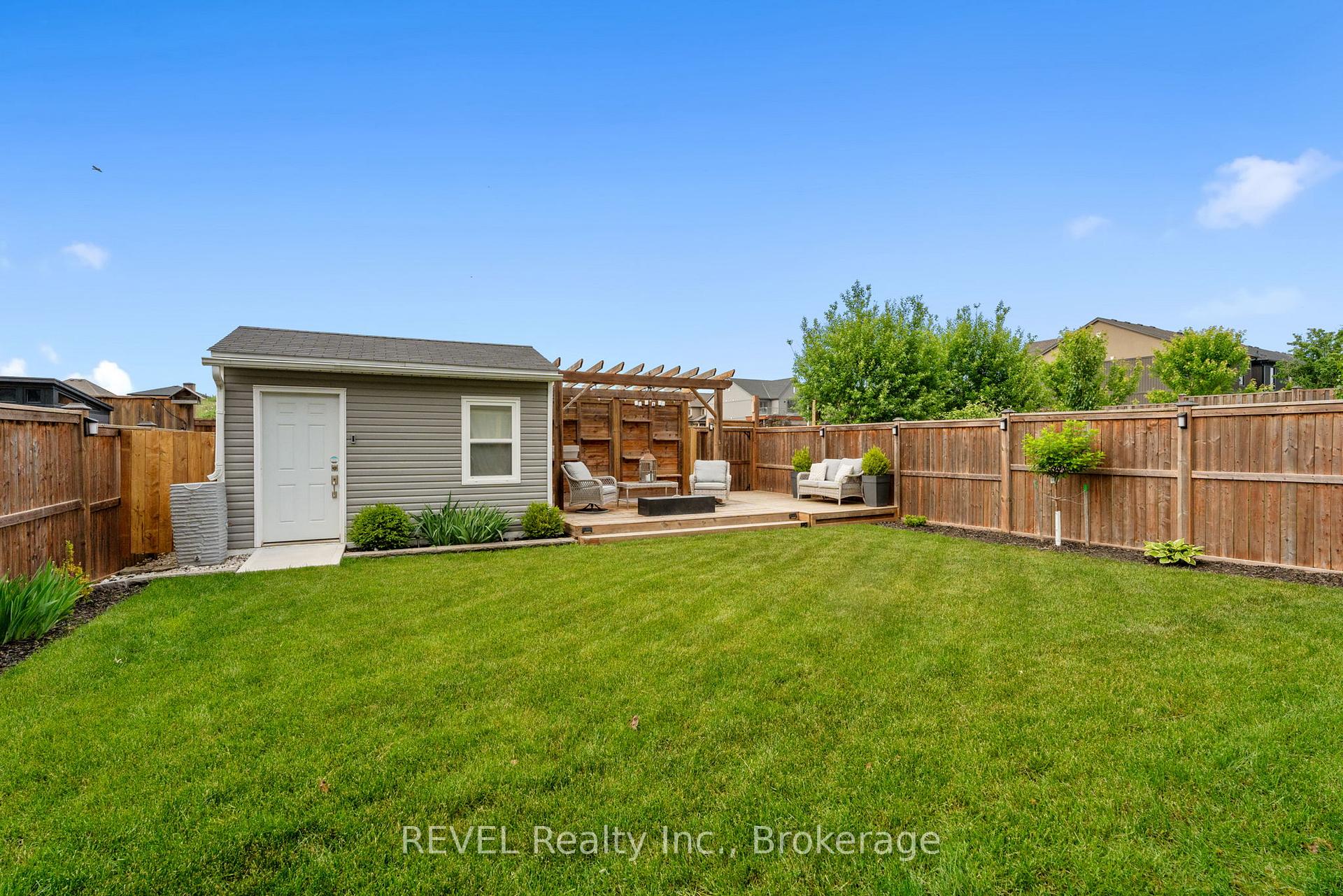 Photo 43 of 8531 Dogwood Crescent, Niagara Falls, Brown — HOMEH