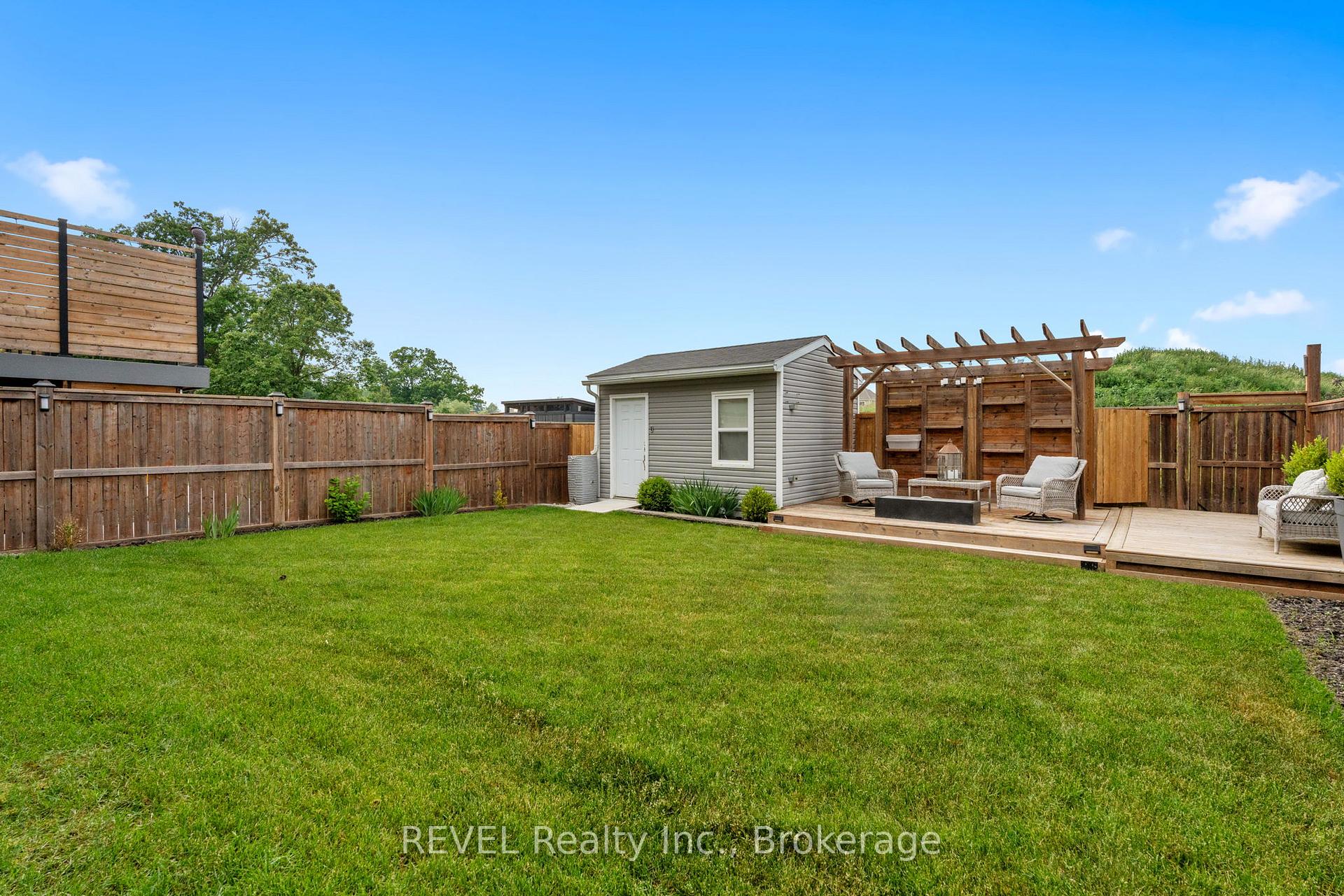 Photo 44 of 8531 Dogwood Crescent, Niagara Falls, Brown — HOMEH