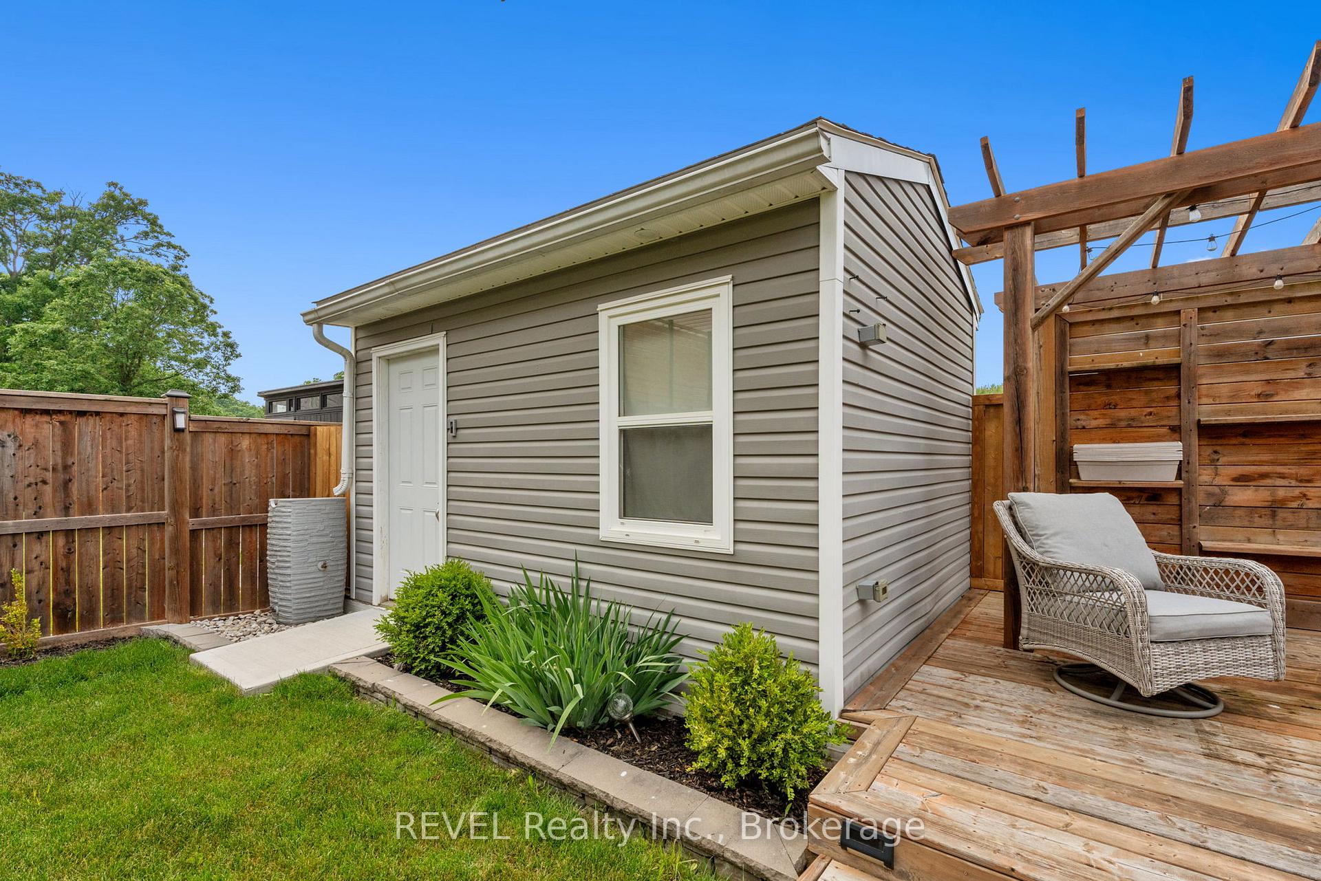 Photo 46 of 8531 Dogwood Crescent, Niagara Falls, Brown — HOMEH