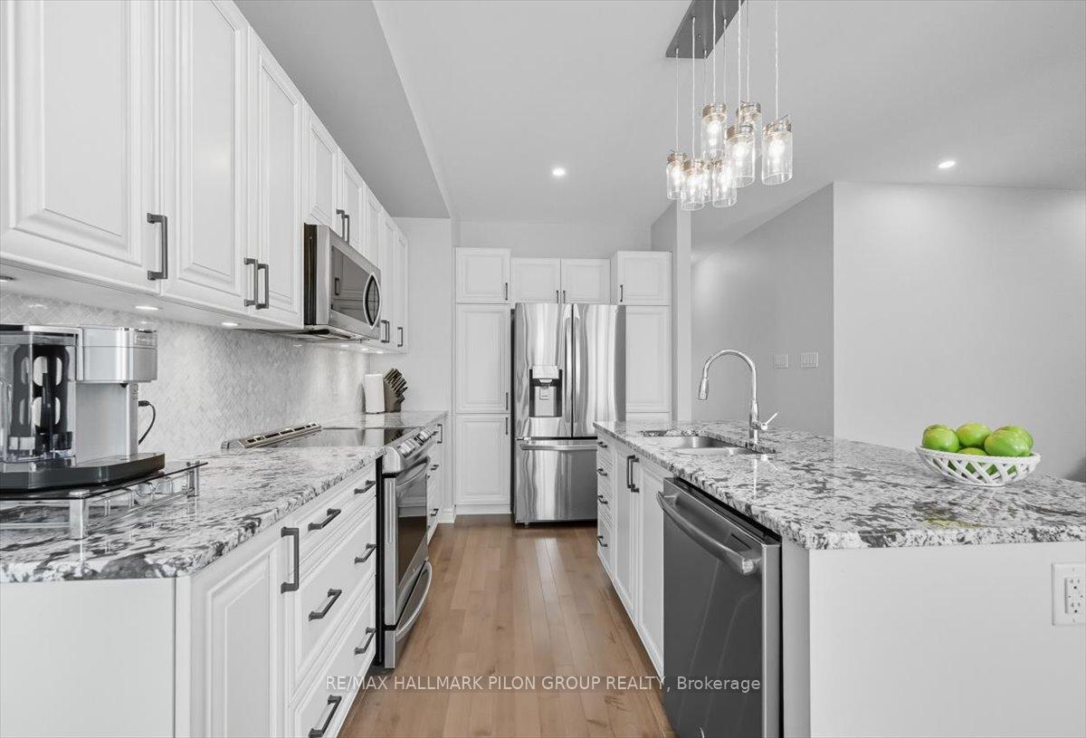 Photo 3 of 690 Decoeur Drive, Ottawa, Avalon West — HOMEH