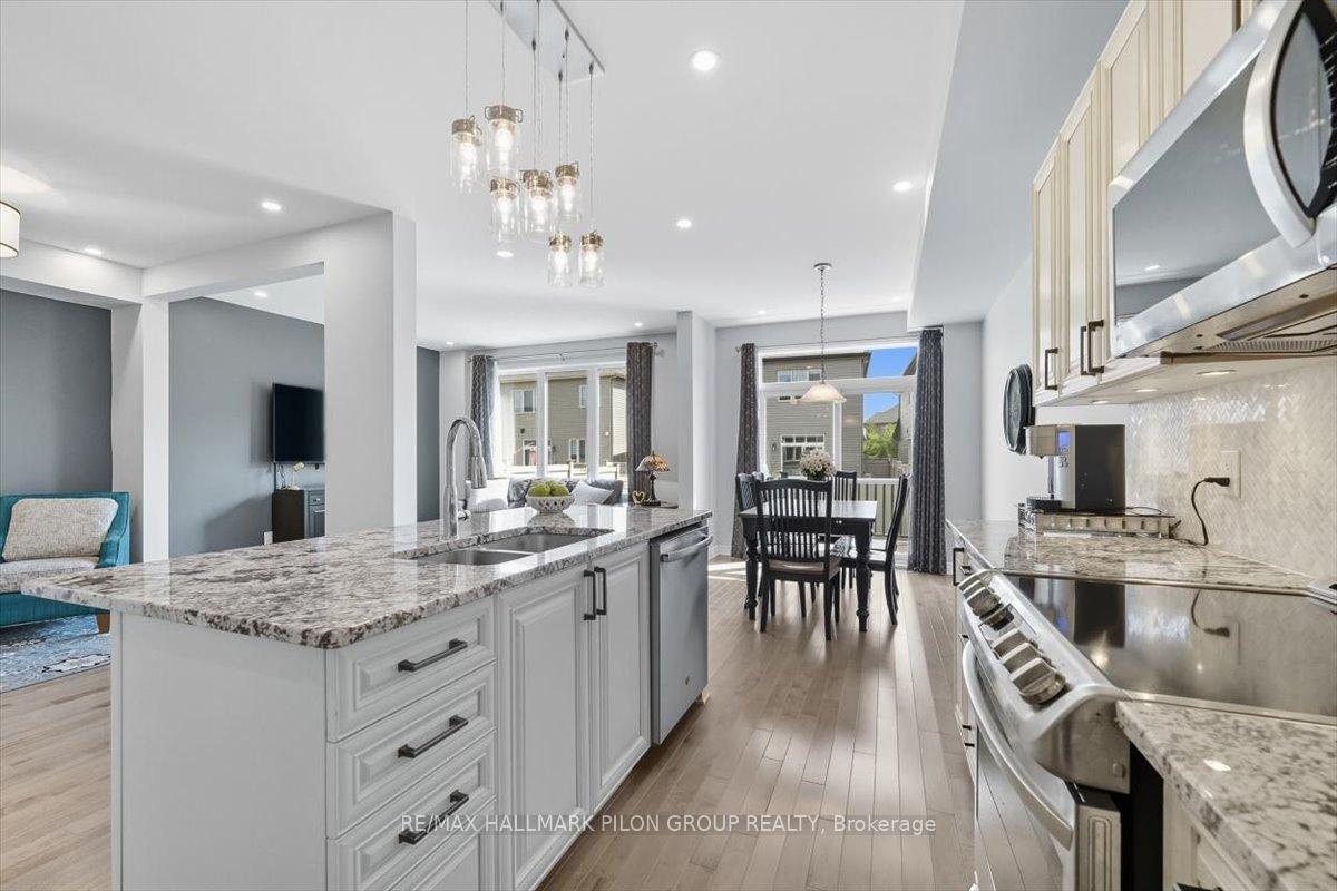 Photo 4 of 690 Decoeur Drive, Ottawa, Avalon West — HOMEH