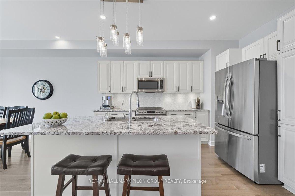 Photo 5 of 690 Decoeur Drive, Ottawa, Avalon West — HOMEH