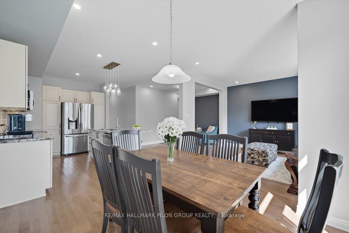 Photo 7 of 690 Decoeur Drive, Ottawa, Avalon West — HOMEH