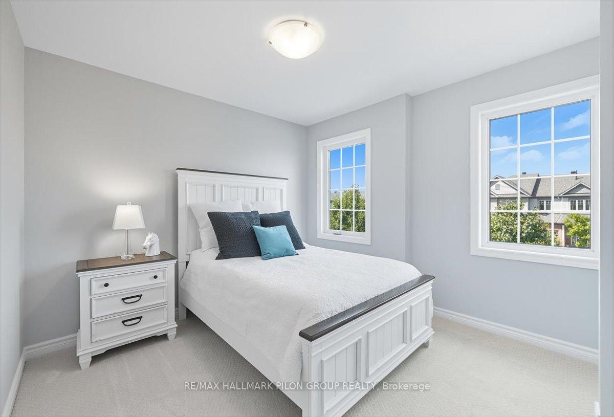 Photo 18 of 690 Decoeur Drive, Ottawa, Avalon West — HOMEH