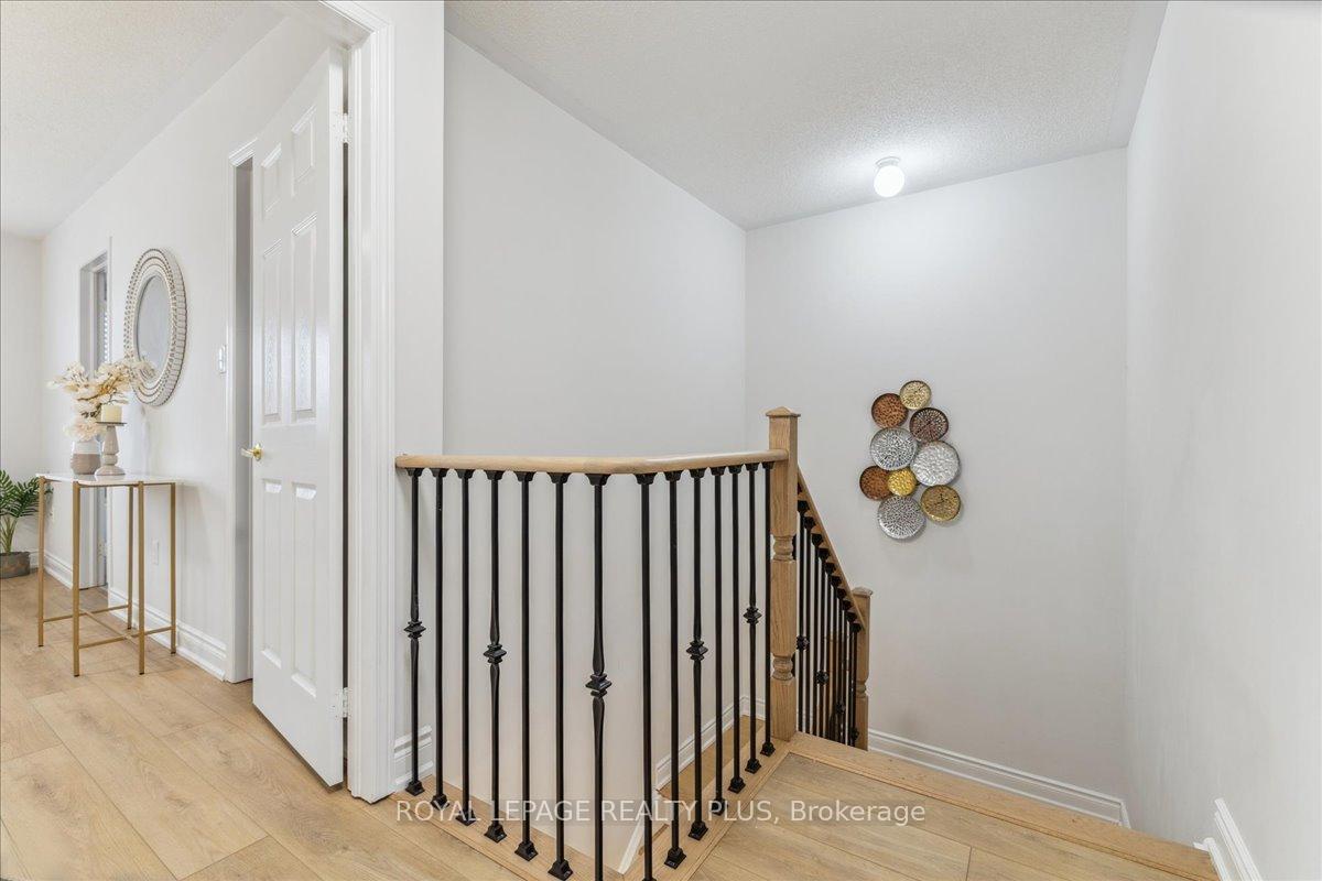 Photo 12 of 337 Landsborough Avenue, Milton, Scott — HOMEH