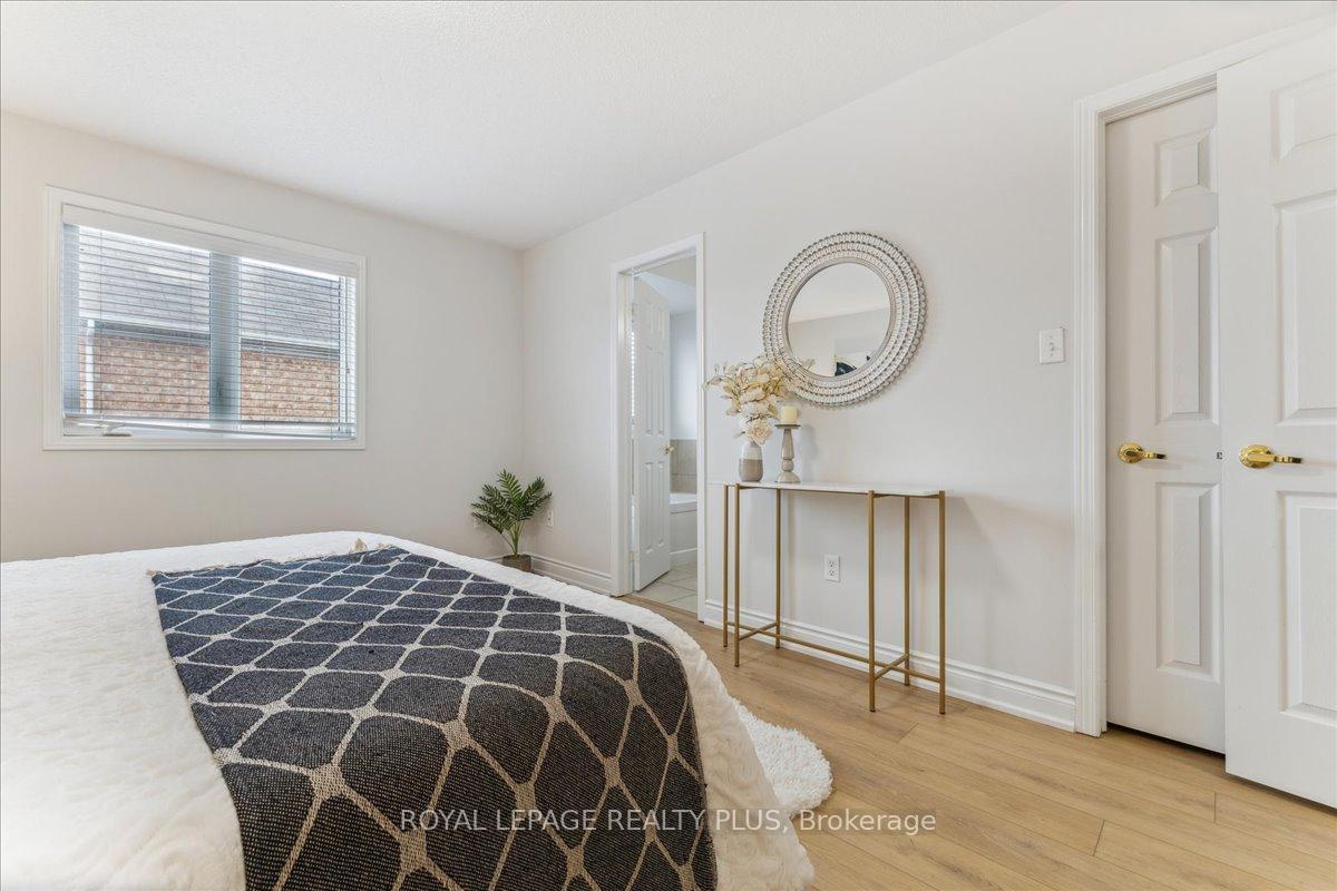 Photo 15 of 337 Landsborough Avenue, Milton, Scott — HOMEH