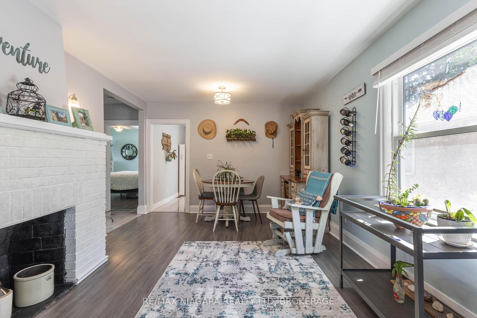 Photo 8 of 3956 St James Avenue, Niagara Falls, Stamford — HOMEH