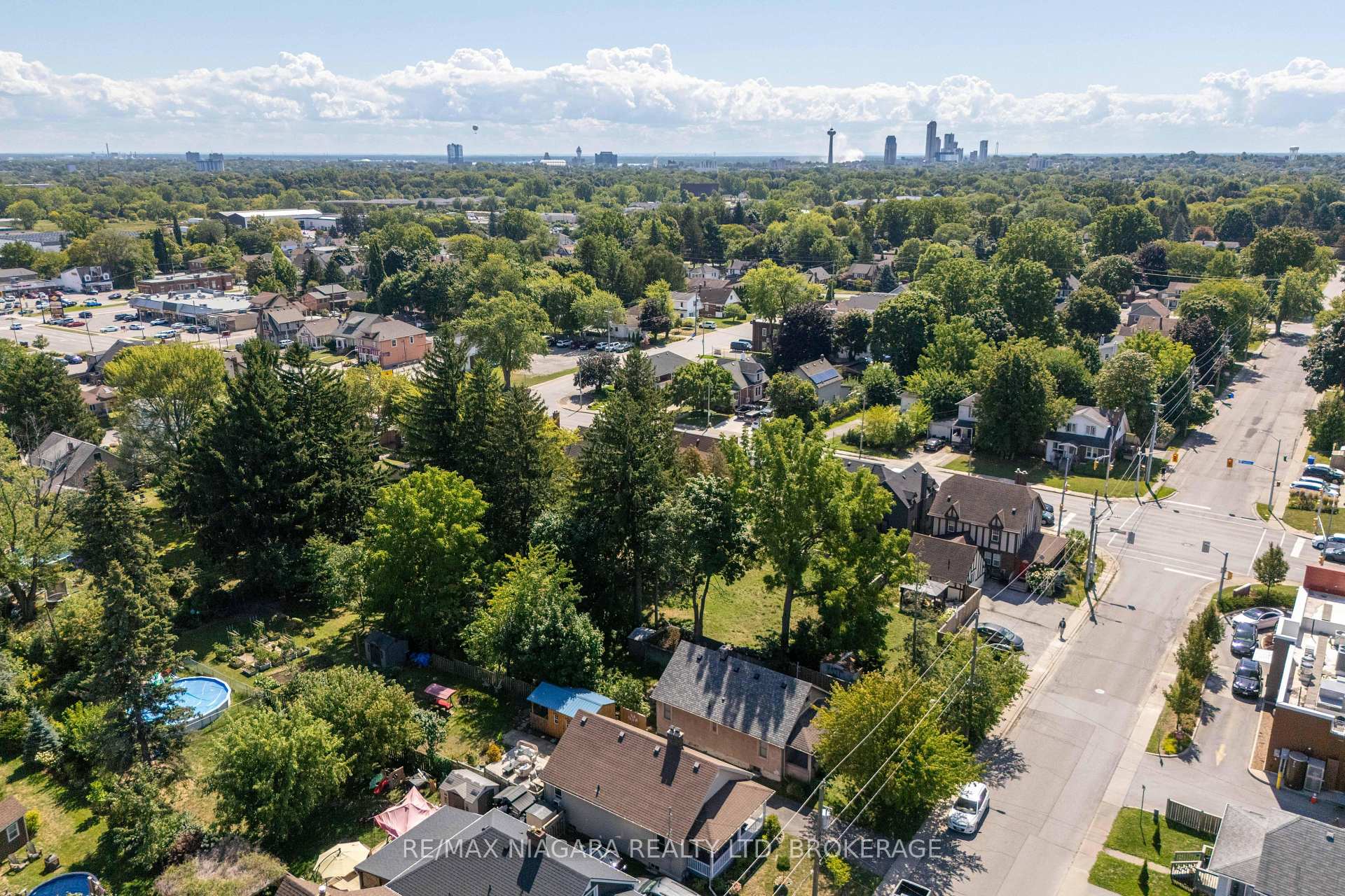 Photo 23 of 3956 St James Avenue, Niagara Falls, Stamford — HOMEH