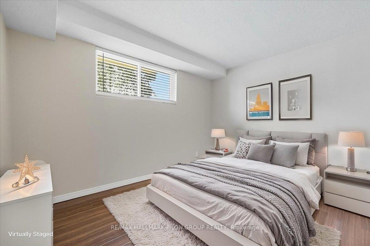 Photo 12 of 1577 Prestwick Drive, Ottawa, Bilberry Creek/Queenswood Heights — HOMEH
