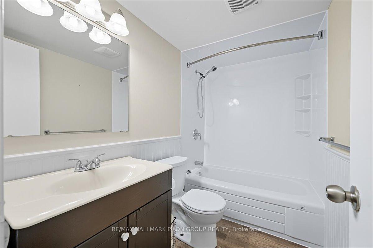 Photo 14 of 1577 Prestwick Drive, Ottawa, Bilberry Creek/Queenswood Heights — HOMEH
